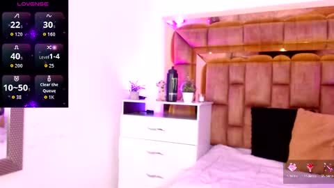 Camila Mishima online show from October 9, 2025, 1:20 pm