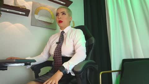    online show from October 18, 2025, 5:43 am