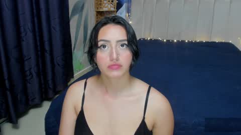 Snapshot of camilahunter__ chatting on December 10, 2024, 3:09 am Camila online show from December 10, 2024, 3:09 am