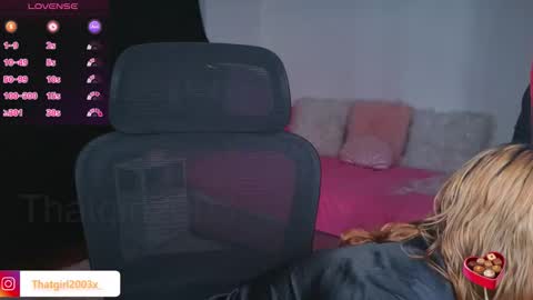 Snapshot of camilamarsh chatting on November 23, 2025, 6:41 pm camilamarsh online show from November 23, 2025, 6:41 pm