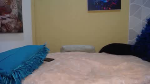 camilaparrisx online show from January 16, 2025, 9:37 am