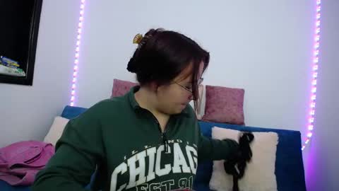 Camila Saenz  online show from May 29, 2026, 2:15 pm