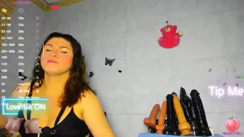 camilasexyhorny online show from May 17, 2026, 12:52 am