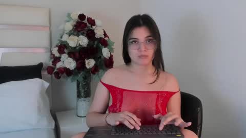 Camila online show from December 21, 2024, 8:00 pm