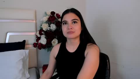 Camila online show from January 3, 2025, 11:12 pm