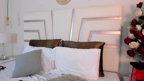 Camila online show from March 1, 2025, 2:48 am