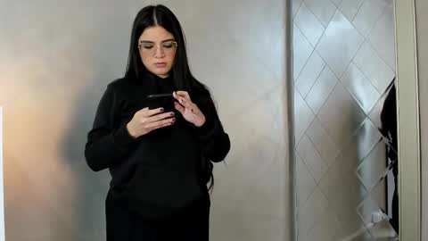 Camila online show from September 17, 2025, 7:26 pm