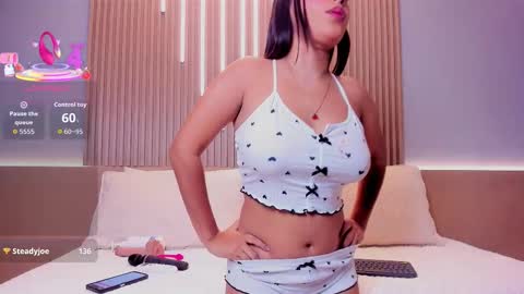 camile_cute online show from January 14, 2026, 8:47 pm