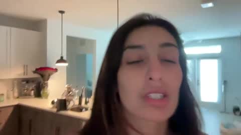 camiliakxoxo online show from February 7, 2025, 4:14 pm