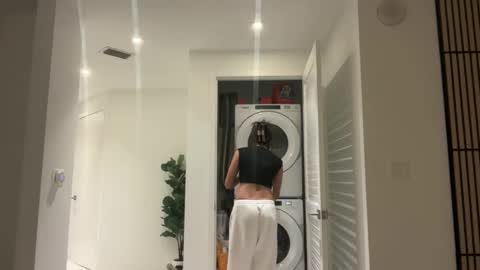 camiliakxoxo online show from February 12, 2026, 5:35 am