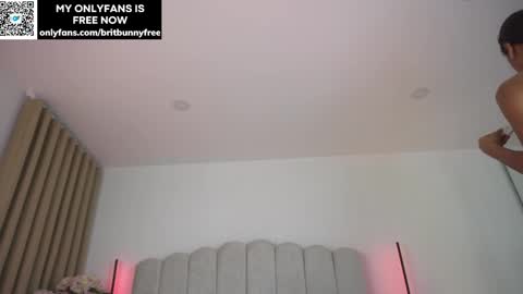 Brit online show from April 18, 2026, 11:49 pm