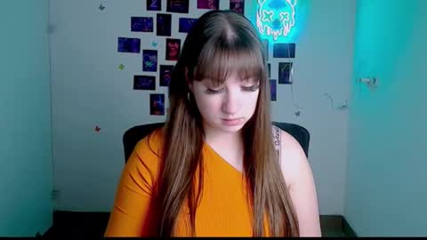 Snapshot of camilla_body chatting on May 5, 2026, 5:48 am Camilla online show from May 5, 2026, 5:48 am