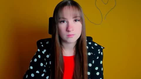Snapshot of camilla_body chatting on May 11, 2026, 5:13 am Camilla online show from May 11, 2026, 5:13 am