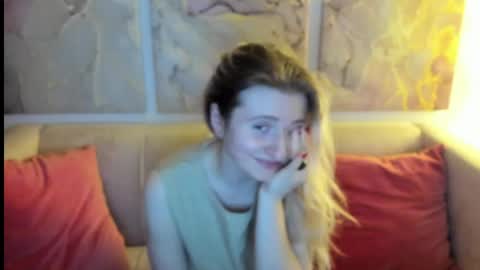 Snapshot of camilladreamer chatting on April 19, 2026, 6:10 pm camilladreamer online show from April 19, 2026, 6:10 pm