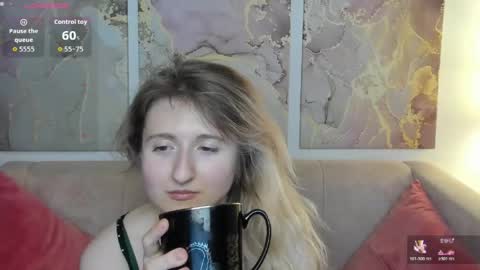 Snapshot of camilladreamer chatting on May 11, 2026, 2:45 pm camilladreamer online show from May 11, 2026, 2:45 pm