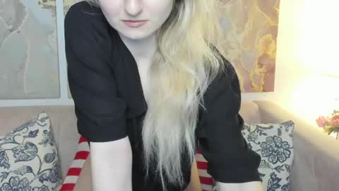 Snapshot of camilladreamer chatting on May 14, 2026, 10:11 am camilladreamer online show from May 14, 2026, 10:11 am