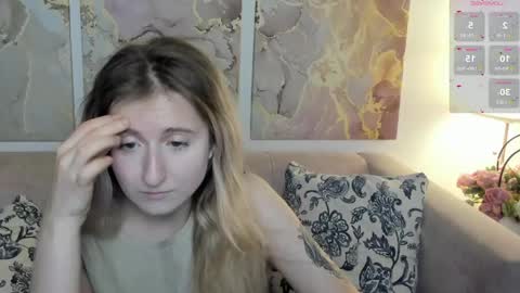 Snapshot of camilladreamer chatting on May 19, 2026, 10:32 am camilladreamer online show from May 19, 2026, 10:32 am