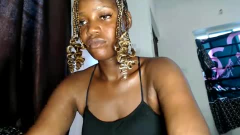 camillasoofine online show from May 28, 2026, 11:51 am