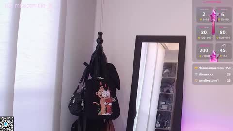 Snapshot of camille_666 chatting on October 20, 2025, 9:59 pm Camille online show from October 20, 2025, 9:59 pm