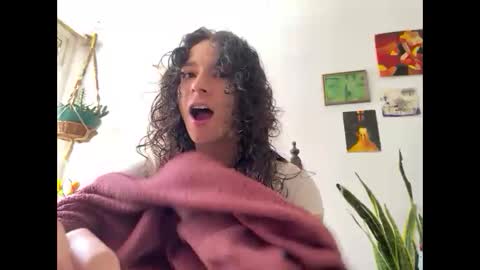 Snapshot of camille_delrey chatting on November 12, 2025, 3:45 pm Camille online show from November 12, 2025, 3:45 pm