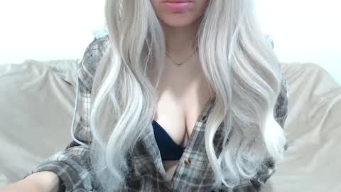 Snapshot of camillebunny chatting on May 2, 2026, 2:49 am CamilleBunny online show from May 2, 2026, 2:49 am