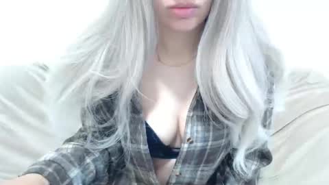 Snapshot of camillebunny chatting on May 3, 2026, 2:50 am CamilleBunny online show from May 3, 2026, 2:50 am
