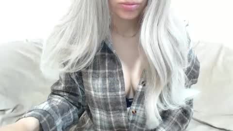 Snapshot of camillebunny chatting on May 4, 2026, 2:51 am CamilleBunny online show from May 4, 2026, 2:51 am