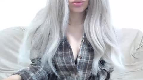 Snapshot of camillebunny chatting on May 5, 2026, 2:30 am CamilleBunny online show from May 5, 2026, 2:30 am