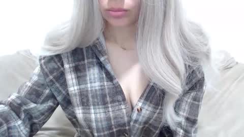 Snapshot of camillebunny chatting on May 7, 2026, 2:28 am CamilleBunny online show from May 7, 2026, 2:28 am