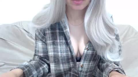 Snapshot of camillebunny chatting on May 17, 2026, 3:15 am CamilleBunny online show from May 17, 2026, 3:15 am