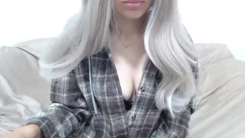 Snapshot of camillebunny chatting on May 18, 2026, 2:07 am CamilleBunny online show from May 18, 2026, 2:07 am