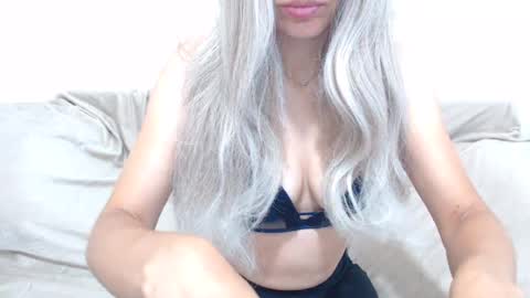 Snapshot of camillebunny chatting on July 19, 2026, 2:48 am CamilleBunny online show from July 19, 2026, 2:48 am