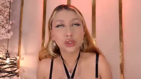 Snapshot of camillemilano chatting on October 20, 2025, 6:14 am camille milano online show from October 20, 2025, 6:14 am