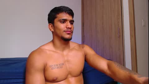 camilo_contre21 online show from November 28, 2025, 7:05 pm