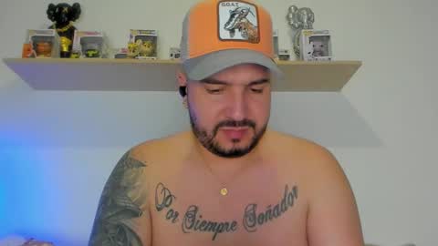 camilo_restrepo21 online show from March 25, 2026, 2:06 am