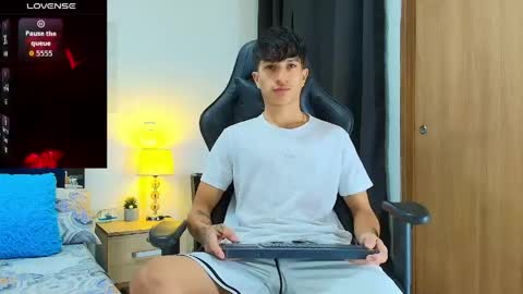 Camilo Bass online show from May 24, 2026, 8:14 pm