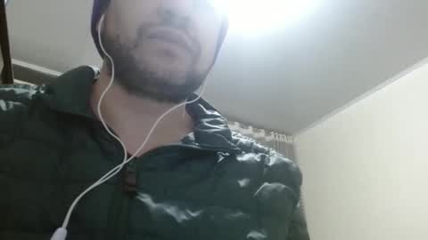 Snapshot of camiloking17 chatting on December 18, 2024, 9:47 am camilo online show from December 18, 2024, 9:47 am