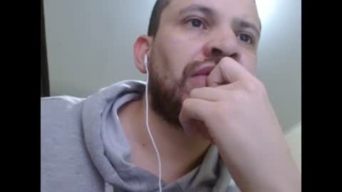 Snapshot of camiloking17 chatting on January 25, 2025, 3:09 am camilo online show from January 25, 2025, 3:09 am