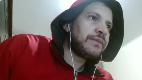 Snapshot of camiloking17 chatting on January 25, 2025, 11:44 am camilo online show from January 25, 2025, 11:44 am