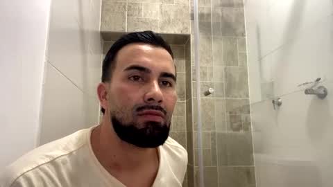 camilor_30 online show from December 16, 2025, 5:40 pm