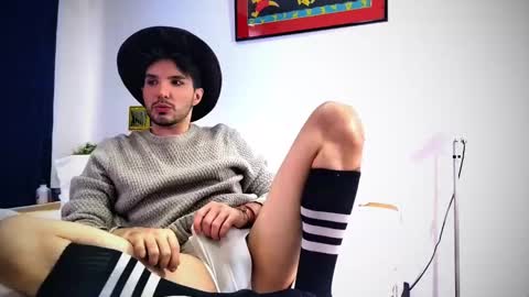 camilo online show from February 9, 2025, 8:13 pm