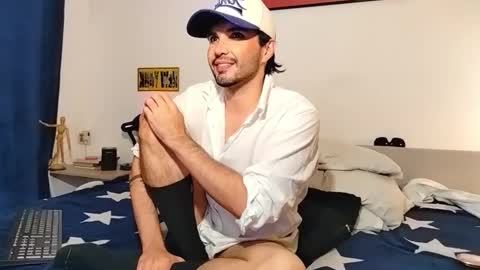 Snapshot of camilosaennz chatting on April 23, 2026, 2:46 am camilo online show from April 23, 2026, 2:46 am