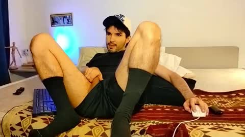 Snapshot of camilosaennz chatting on April 24, 2026, 4:37 am camilo online show from April 24, 2026, 4:37 am