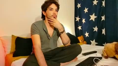 Snapshot of camilosaennz chatting on June 24, 2026, 4:22 am camilo online show from June 24, 2026, 4:22 am