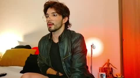Snapshot of camilosaennz chatting on July 2, 2026, 12:32 am camilo online show from July 2, 2026, 12:32 am