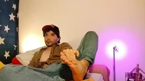 Snapshot of camilosaennz chatting on July 15, 2026, 12:27 am camilo online show from July 15, 2026, 12:27 am