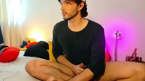 Snapshot of camilosaennz chatting on July 25, 2026, 4:15 pm camilo online show from July 25, 2026, 4:15 pm