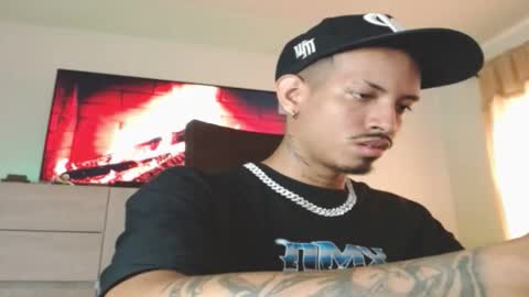 Snapshot of camilovarg chatting on December 2, 2025, 3:51 pm camilovarg online show from December 2, 2025, 3:51 pm