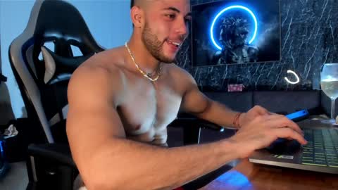 Camilo Watson online show from December 10, 2024, 1:32 am