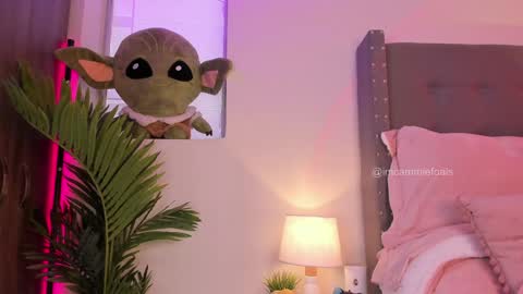   Lets reach 200 thumbs up  online show from February 7, 2025, 6:24 pm